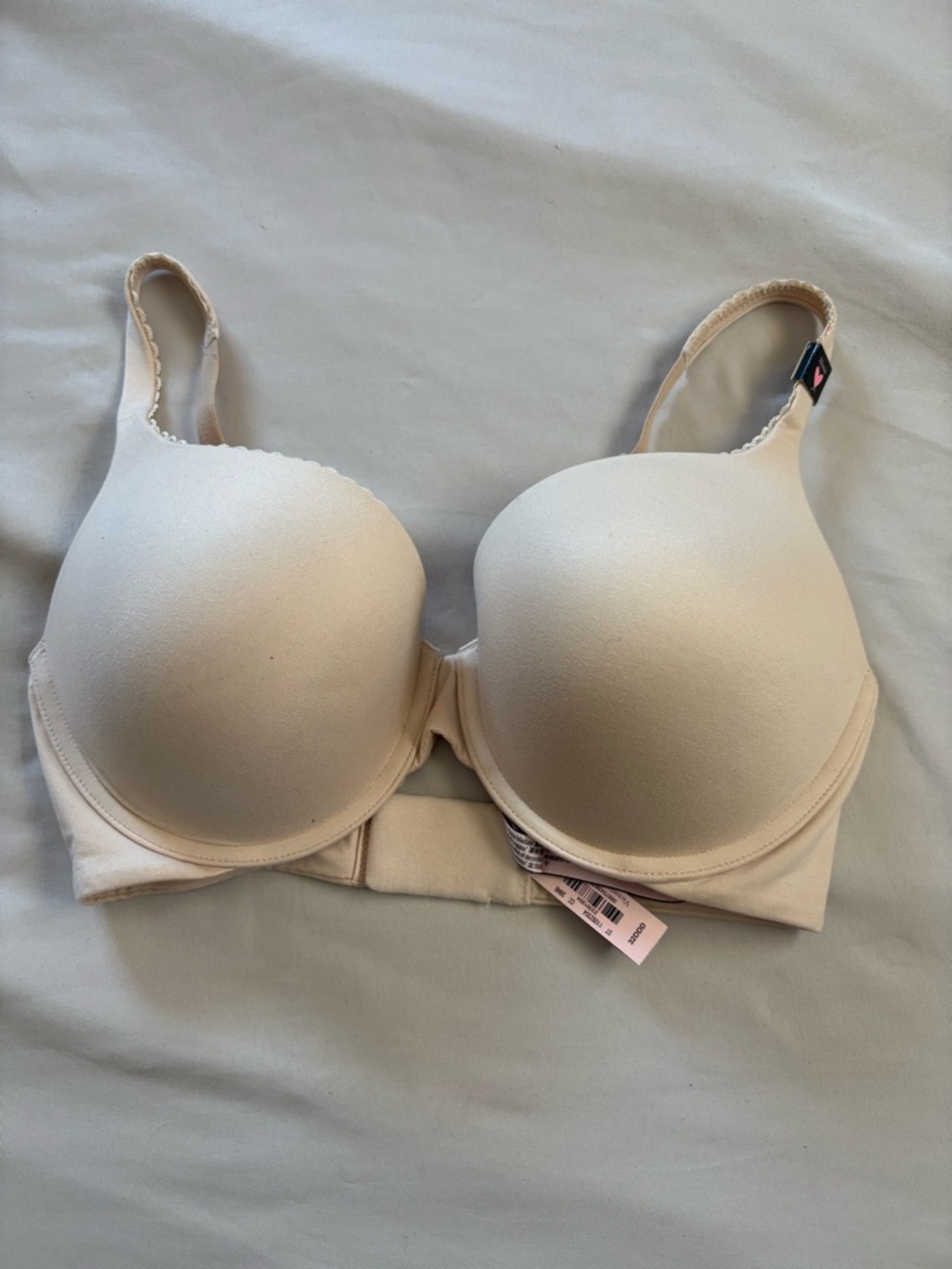 NWT Victoria’s Secret Push Up Bra - 32DDD